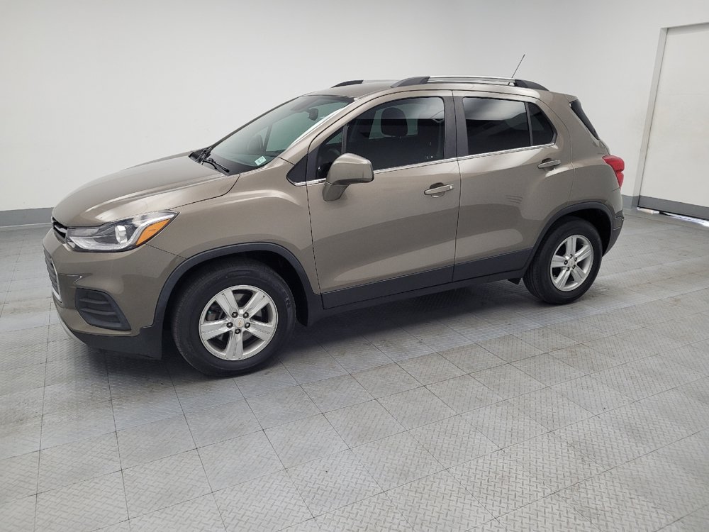 Used 2020 Chevrolet Trax LT FWD image 2