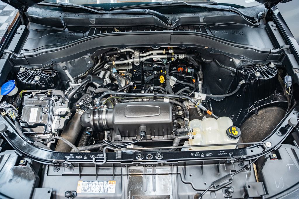 Certified 2021 Ford Explorer XLT w/ Equipment Group 202A image 20