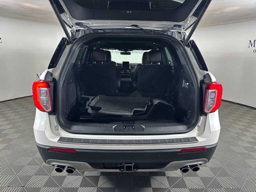 Used 2022 Ford Explorer Platinum w/ Equipment Group 601A AWD/4WD image 18