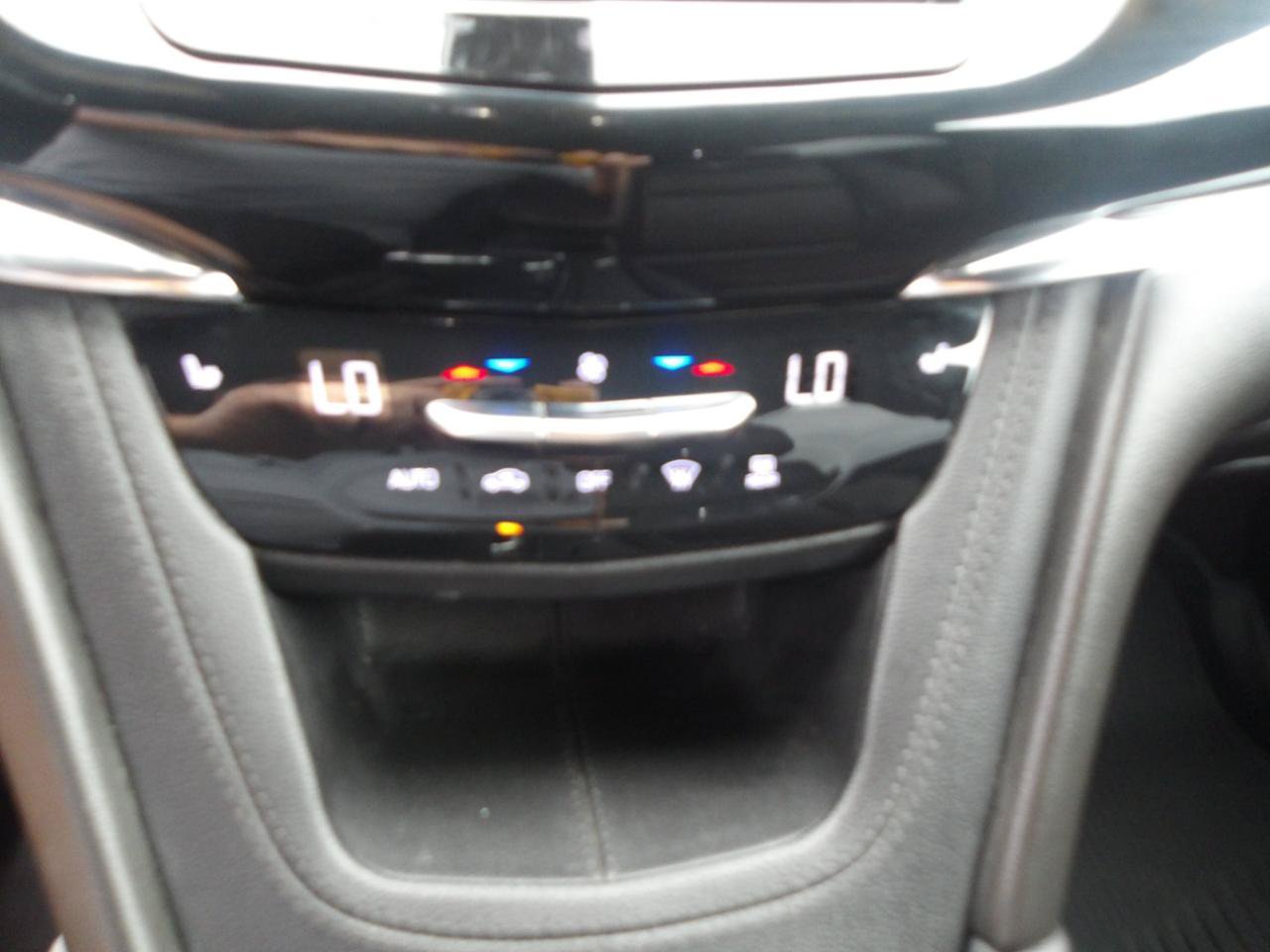 Used 2021 Cadillac XT6 Premium Luxury FWD image 24