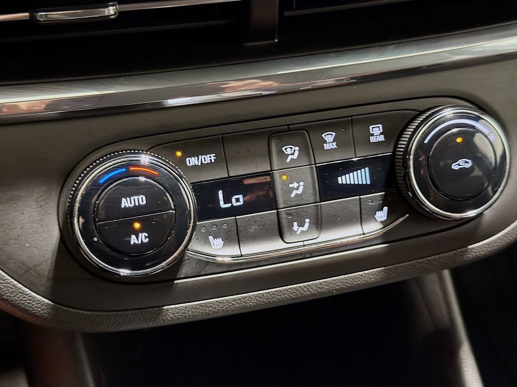 Used 2025 Buick Envista Preferred w/ Convenience I Package FWD image 24