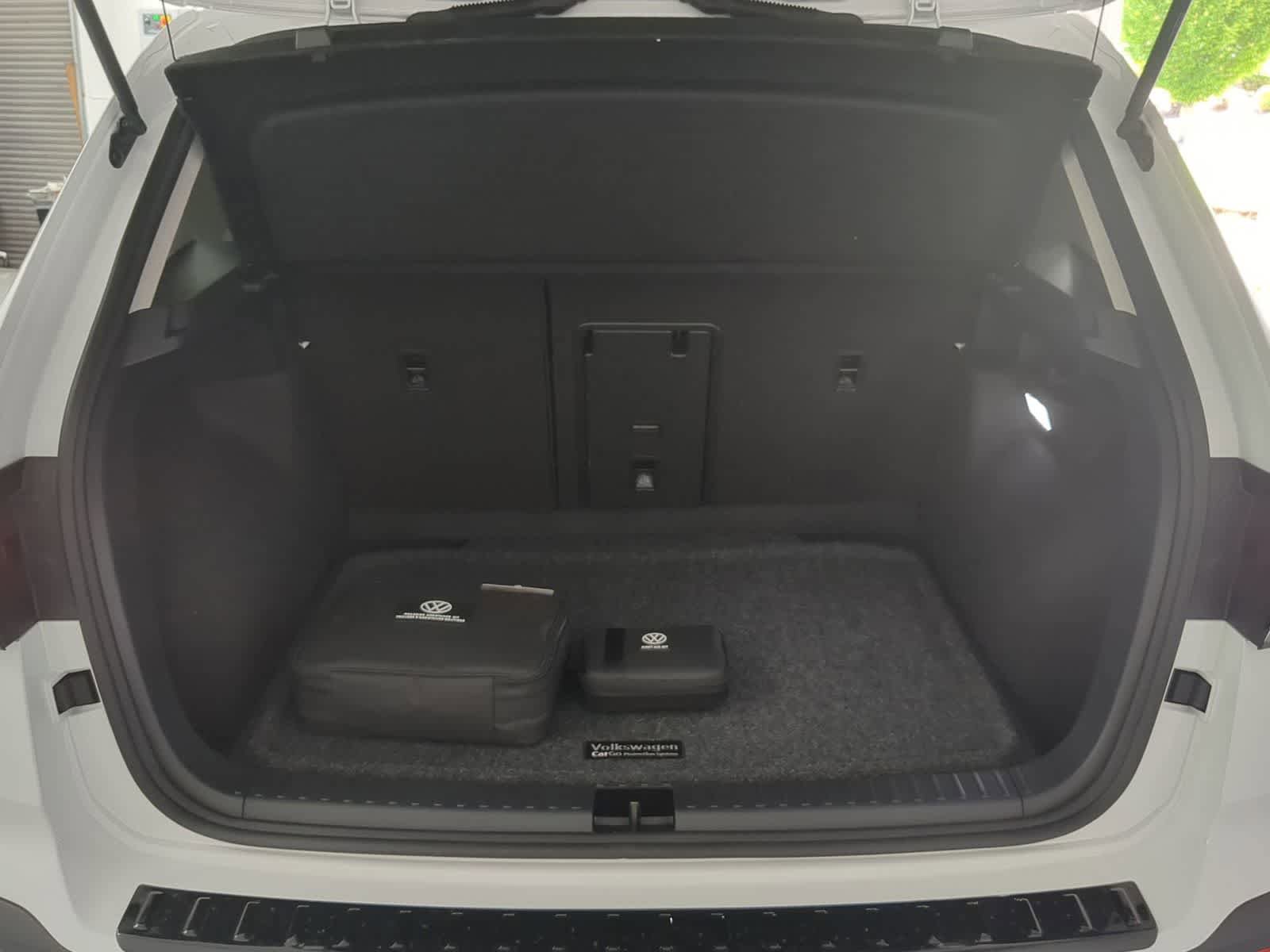 New 2025 Volkswagen Taos SE AWD/4WD image 35