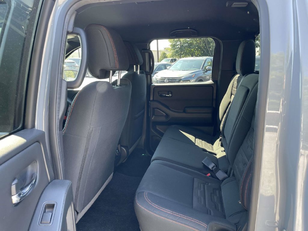 Used 2023 Nissan Frontier PRO-4X w/ Pro Convenience Package AWD/4WD image 13