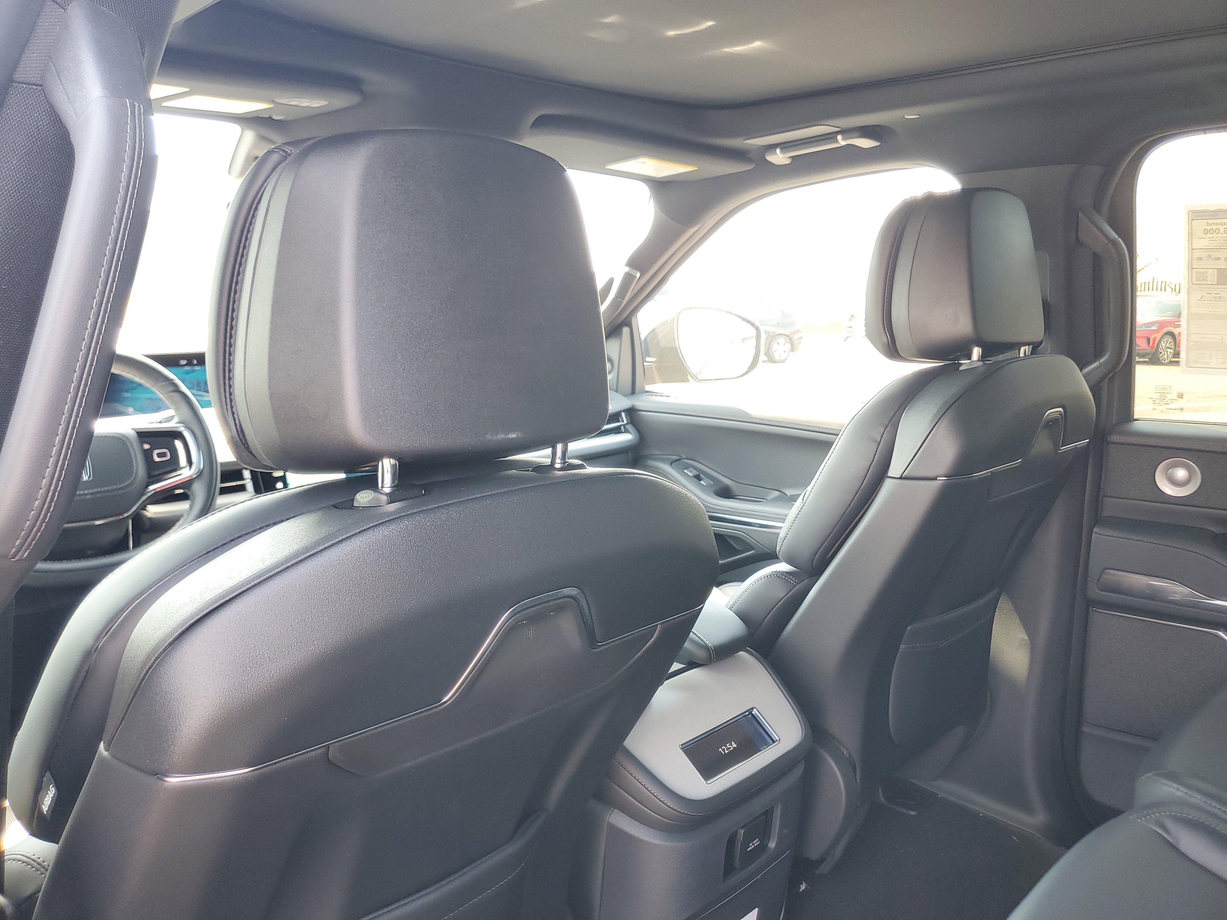 New 2026 Lincoln Navigator Reserve image 28