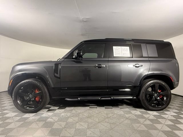 Used 2025 Land Rover Defender 110 X AWD/4WD image 3