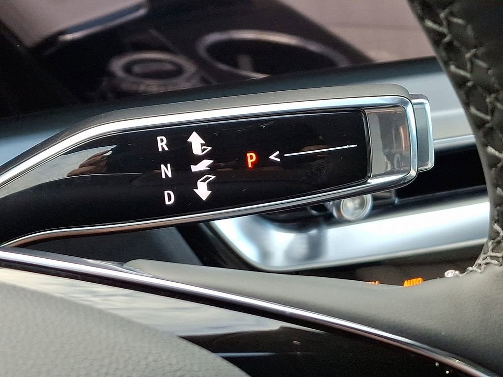 New 2026 Cadillac Lyriq Premium Luxury image 7