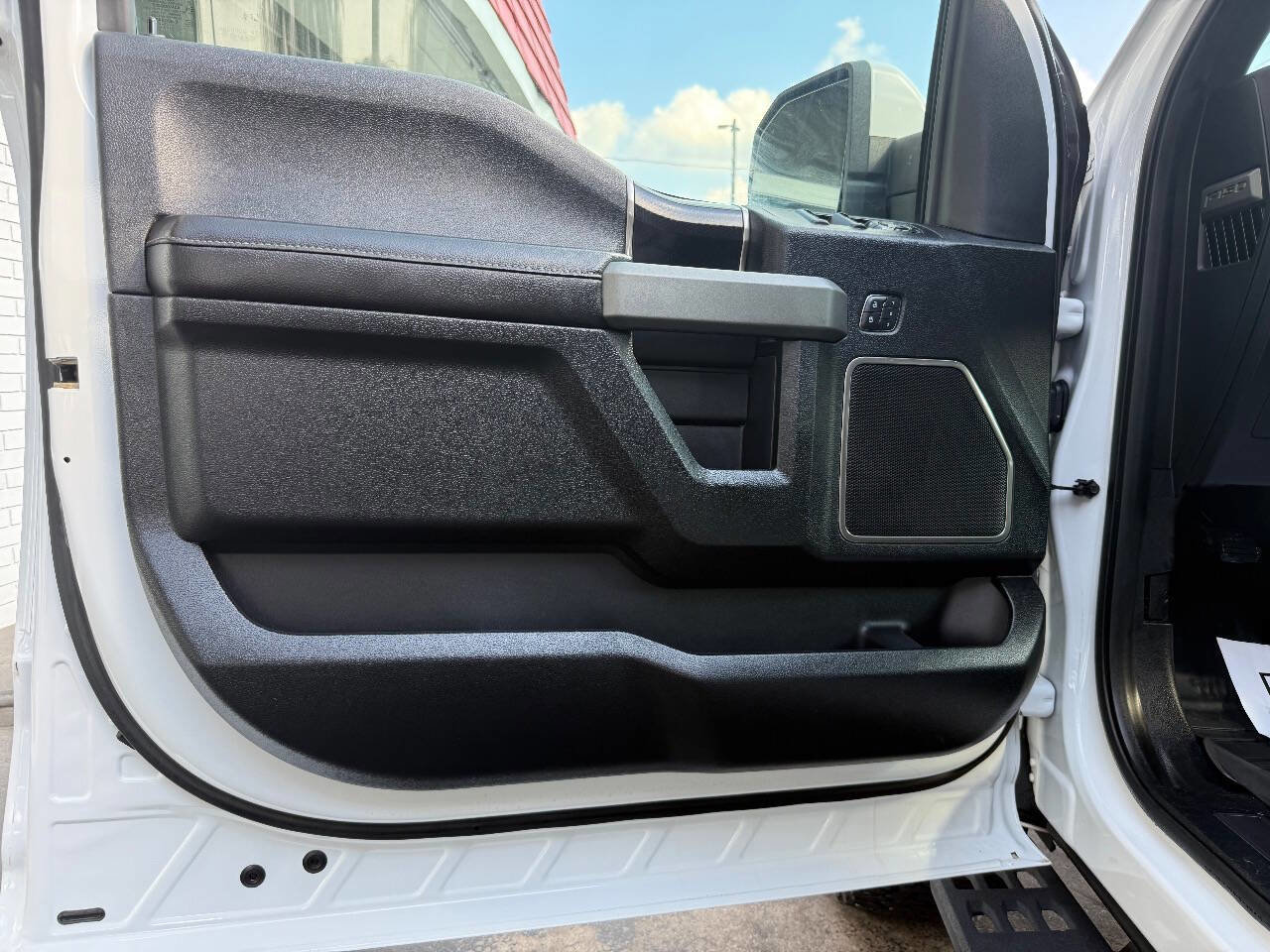 Used 2018 Ford F150 Raptor w/ Equipment Group 802A Luxury image 19