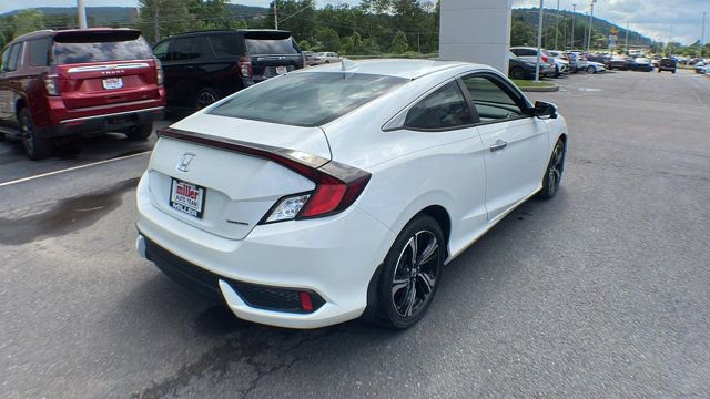 Used 2018 Honda Civic Touring image 4