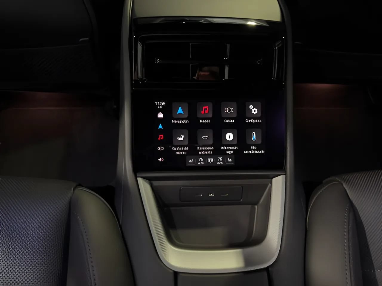Used 2024 Porsche Panamera image 15
