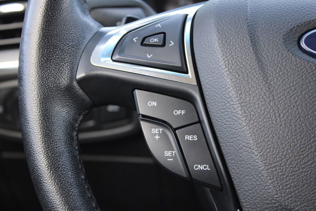 Used 2018 Ford Edge Titanium image 29