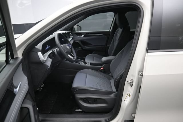 New 2026 Volkswagen Tiguan SE R-Line AWD/4WD image 9