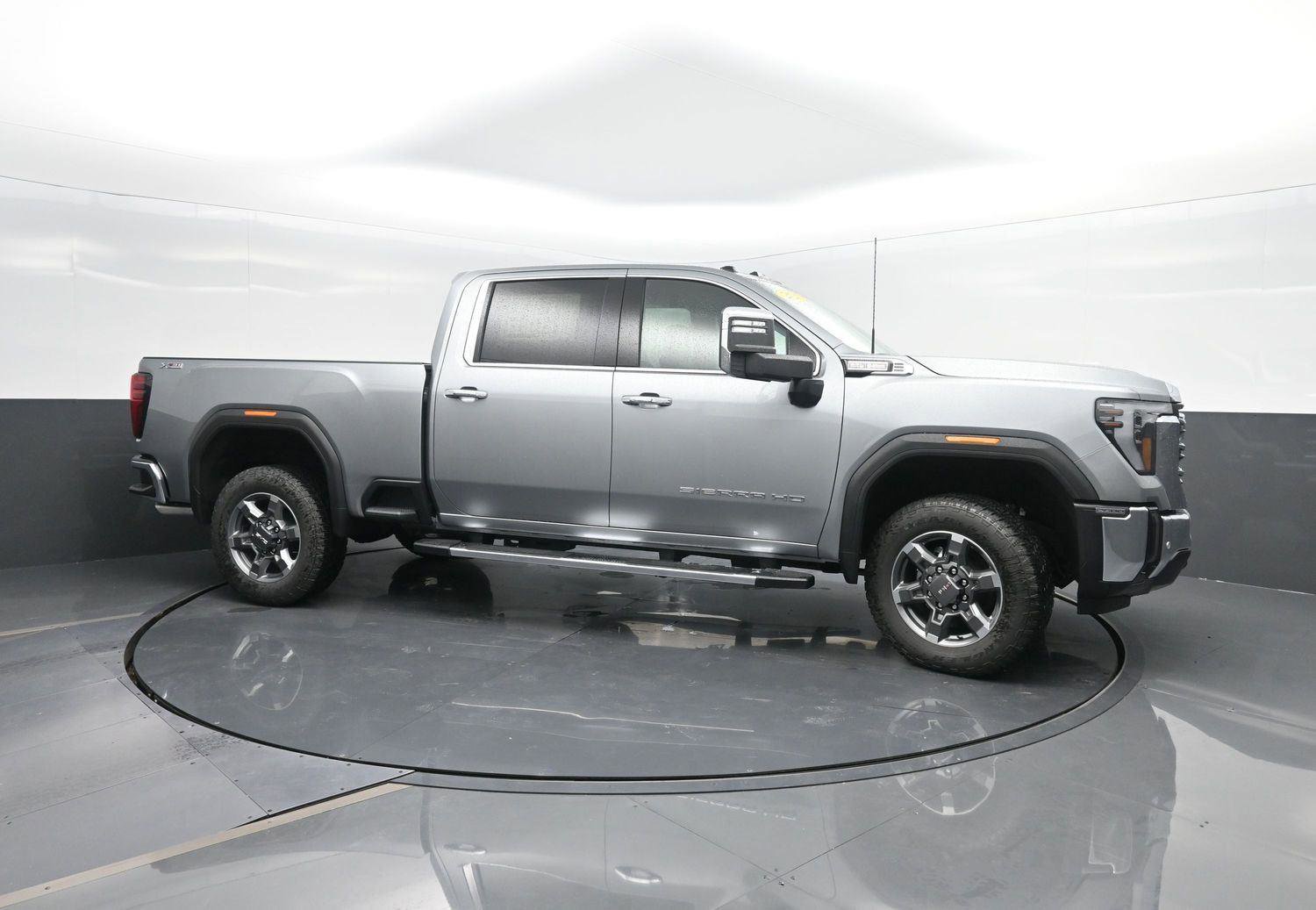 New 2026 GMC Sierra 2500 SLT w/ SLT Premium Package image 3