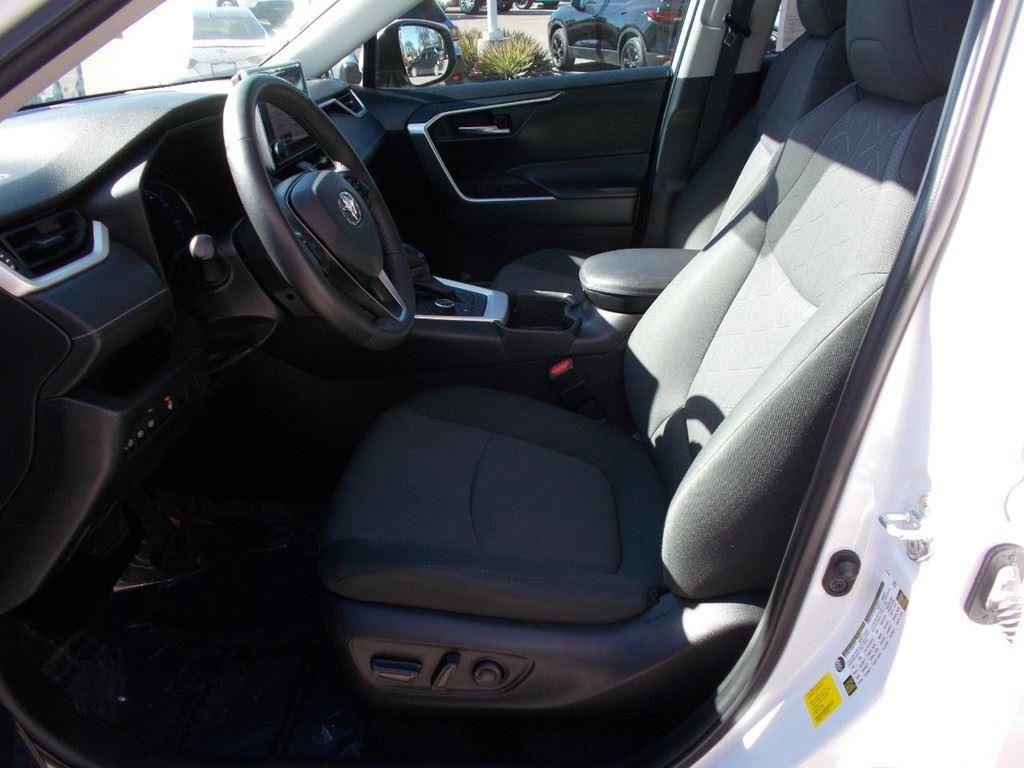 Used 2023 Toyota RAV4 XLE image 17