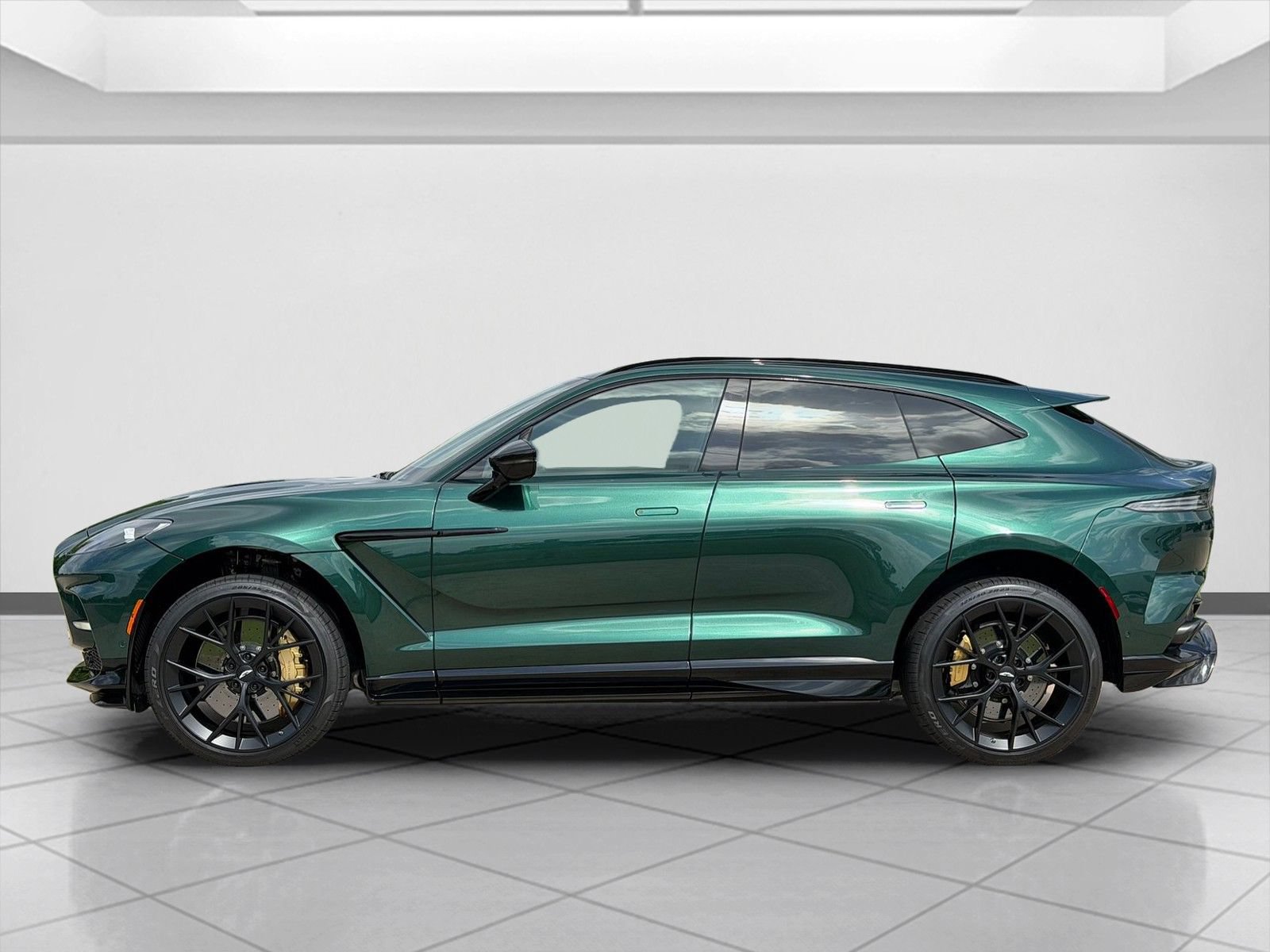 New 2026 Aston Martin DBX 707 AWD/4WD image 8