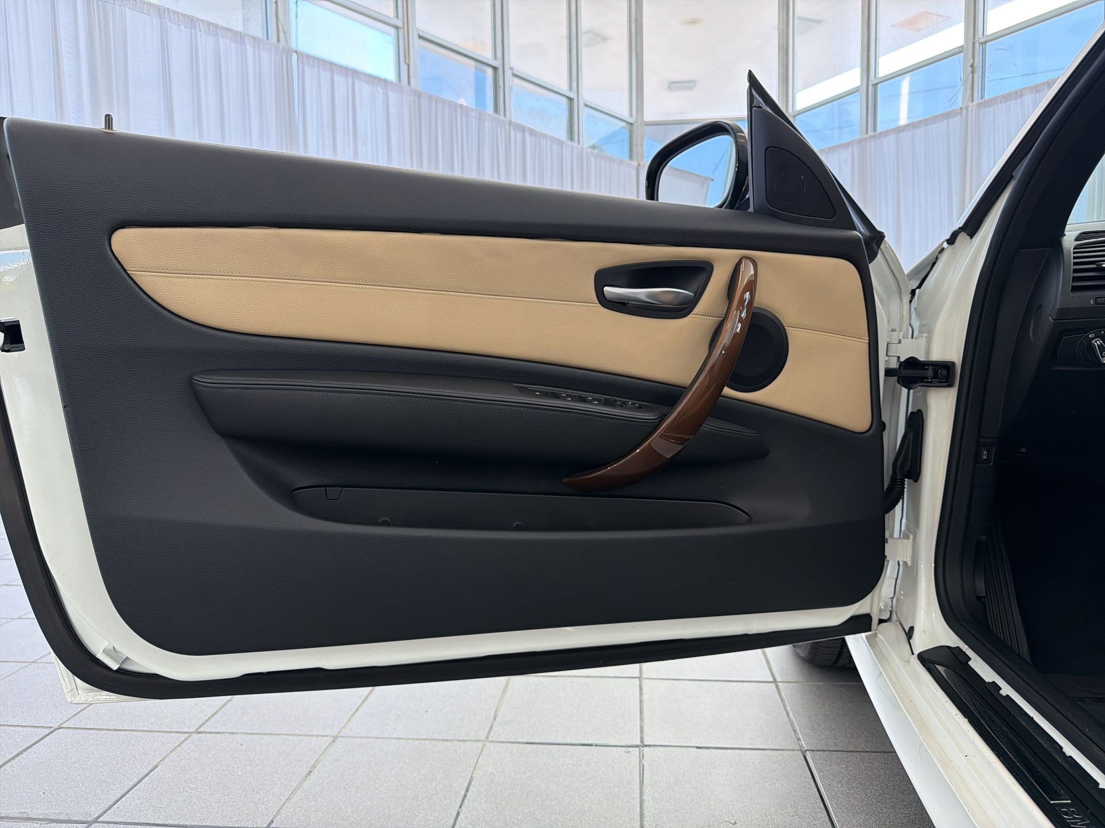 Used 2013 BMW 128i Convertible RWD image 20