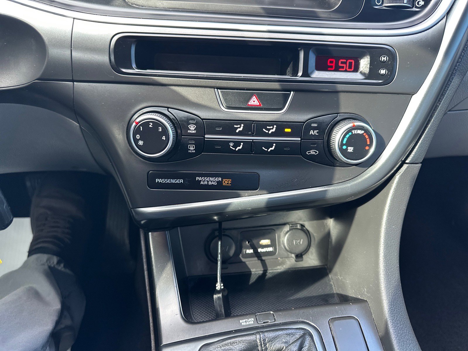 Used 2015 Kia Optima LX image 22