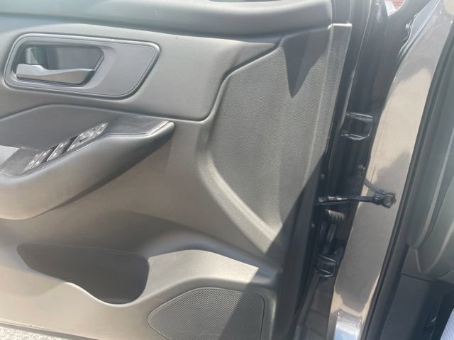 Used 2024 Nissan Rogue S FWD image 27