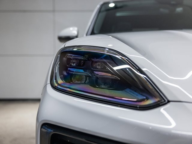 New 2026 Porsche Cayenne Coupe image 7
