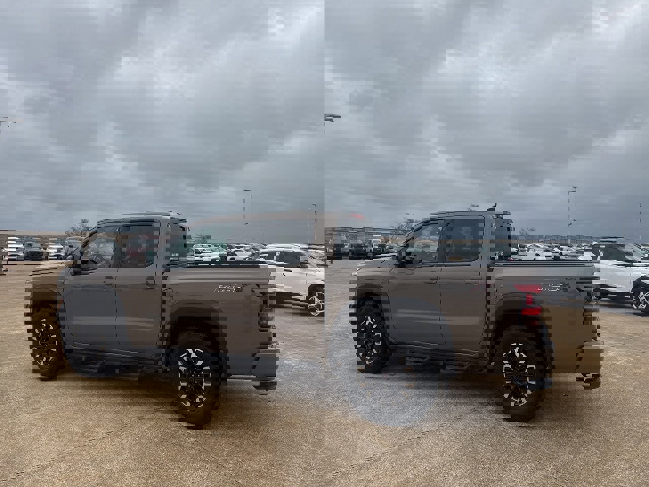 Used 2023 Nissan Frontier Pro-X w/ Technology Package image 13