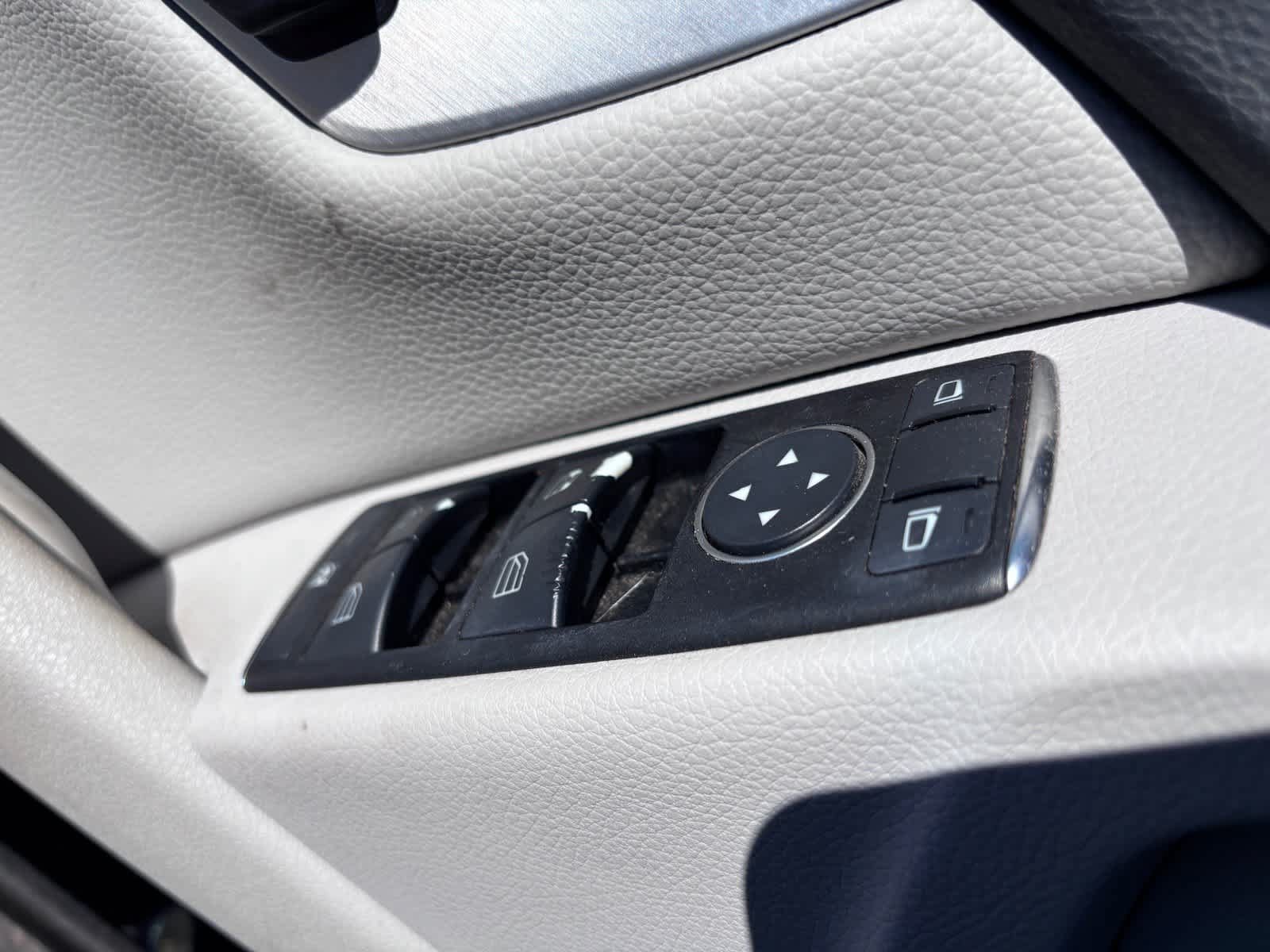 Used 2012 Mercedes-Benz C 250 Sedan image 14
