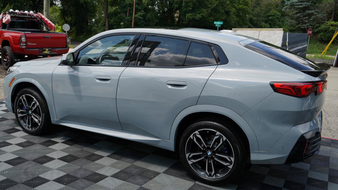 Used 2026 BMW X2 xDrive28i AWD/4WD image 14