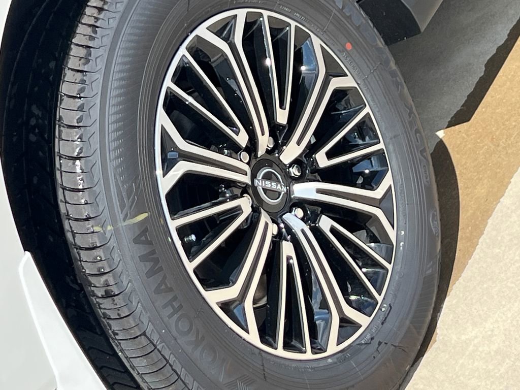 New 2026 Nissan Armada Platinum w/ Convenience Package image 9