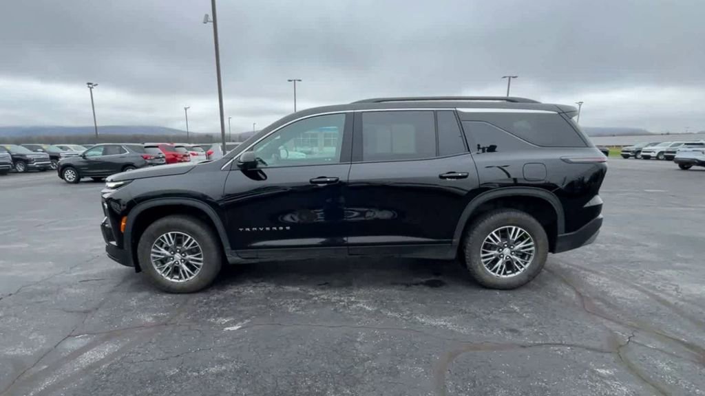 Certified 2024 Chevrolet Traverse LT image 5