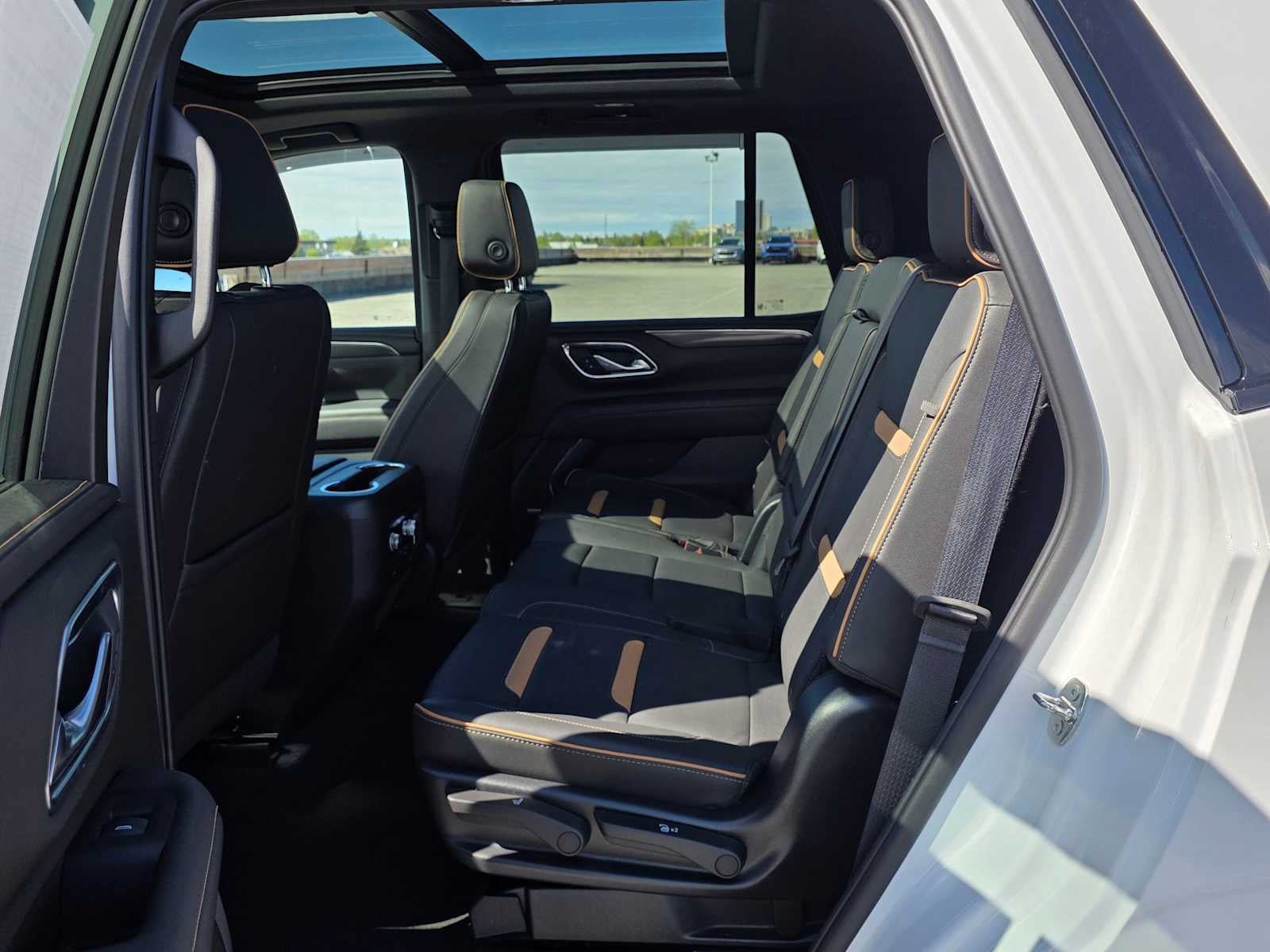 Used 2023 GMC Yukon AT4 w/ AT4 Premium Plus Package AWD/4WD image 16