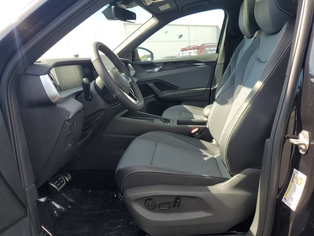 New 2026 Volkswagen Tiguan SE R-Line AWD/4WD image 17