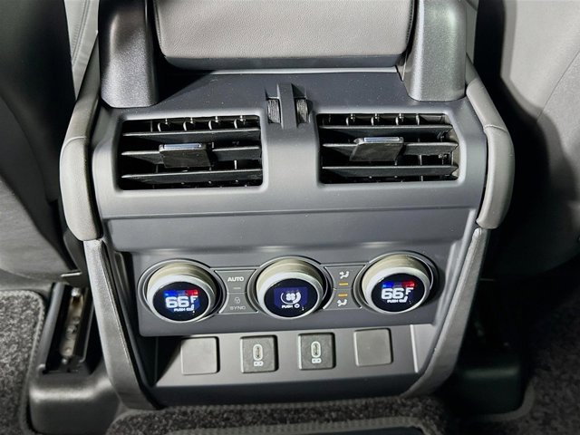 Used 2026 Land Rover Defender 130 X-Dynamic SE image 27