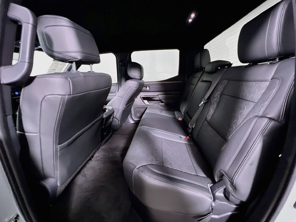 Used 2025 Toyota Tundra Limited AWD/4WD image 26