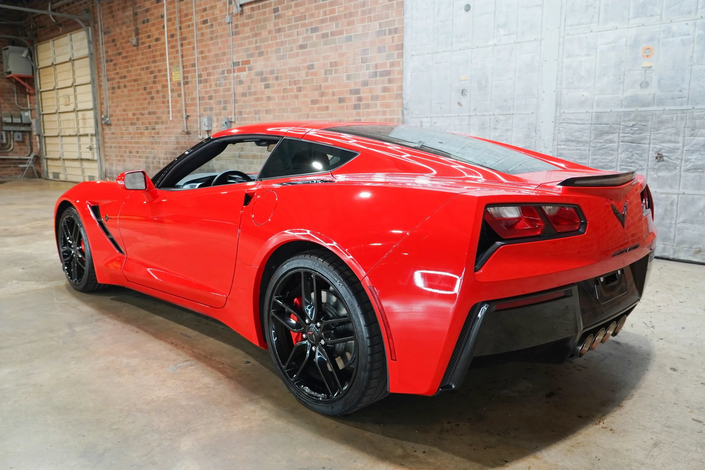 Used 2019 Chevrolet Corvette Stingray Coupe w/ Carbon Flash Badge Package RWD image 9