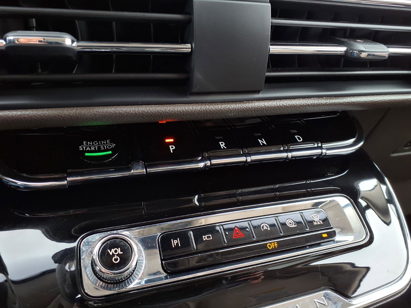 Used 2024 Lincoln Corsair Premiere w/ Equipment Group 101A image 20