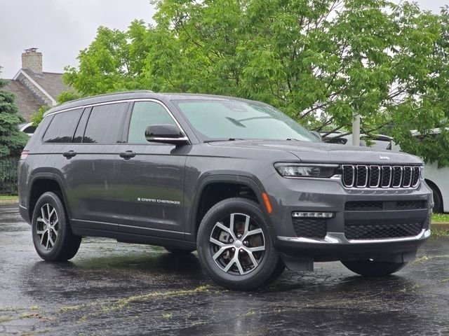 Used 2024 Jeep Grand Cherokee L Limited AWD/4WD image 2