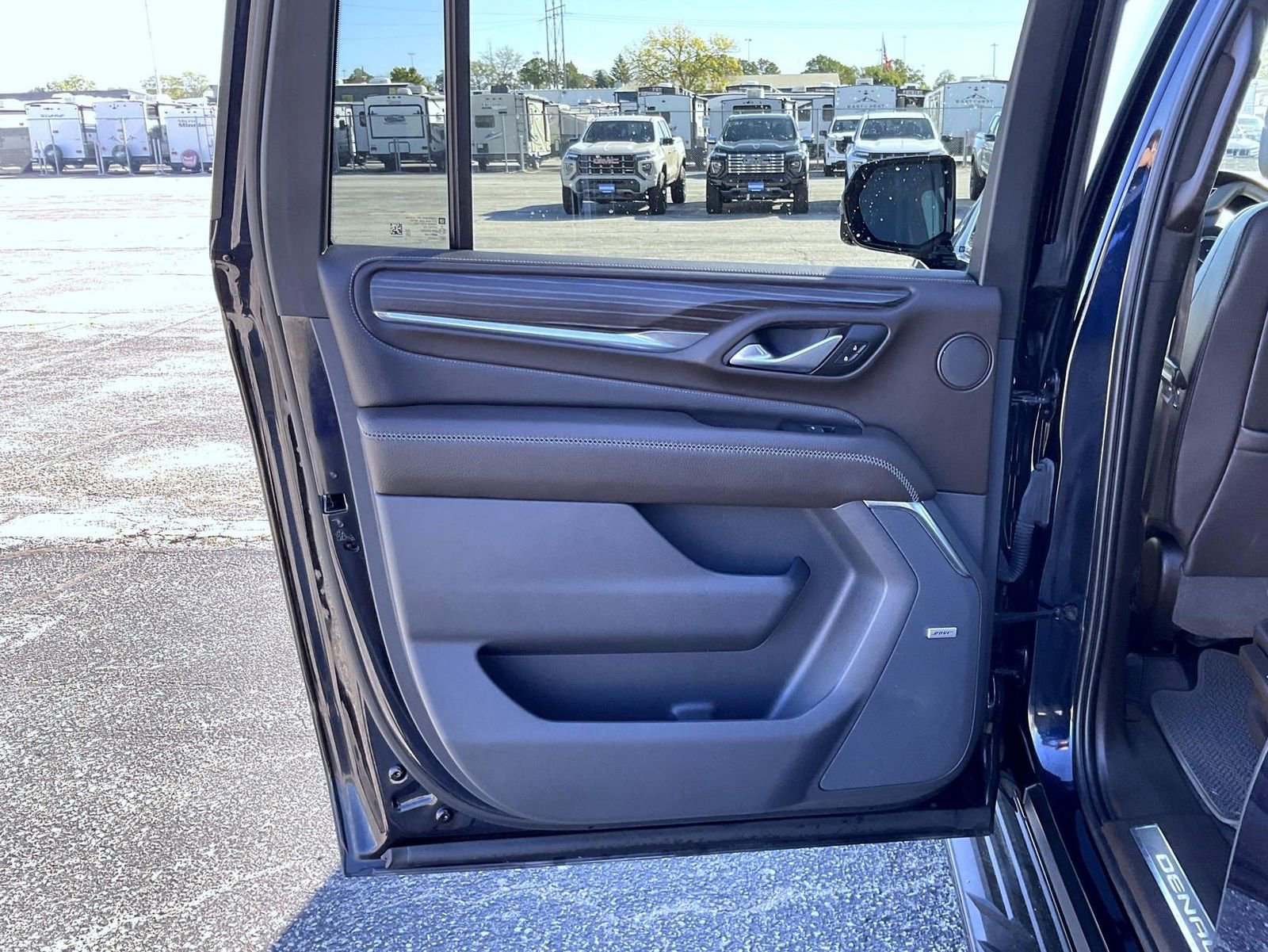 Certified 2023 GMC Yukon XL Denali image 21