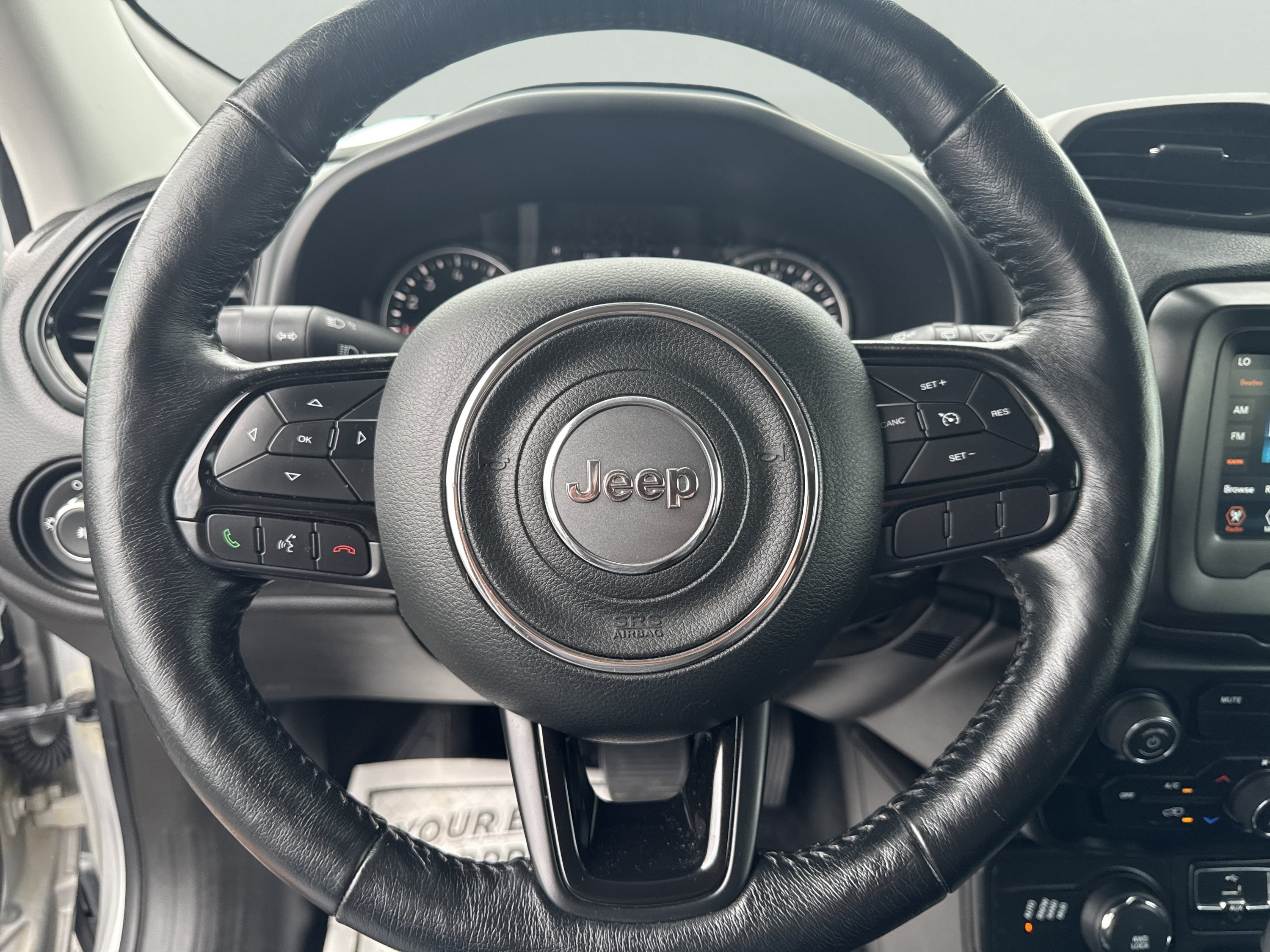 Used 2020 Jeep Renegade Altitude AWD/4WD image 14