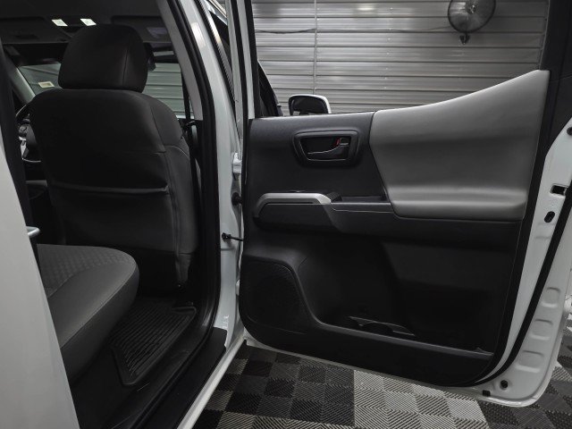 Used 2023 Toyota Tacoma SR5 AWD/4WD image 36