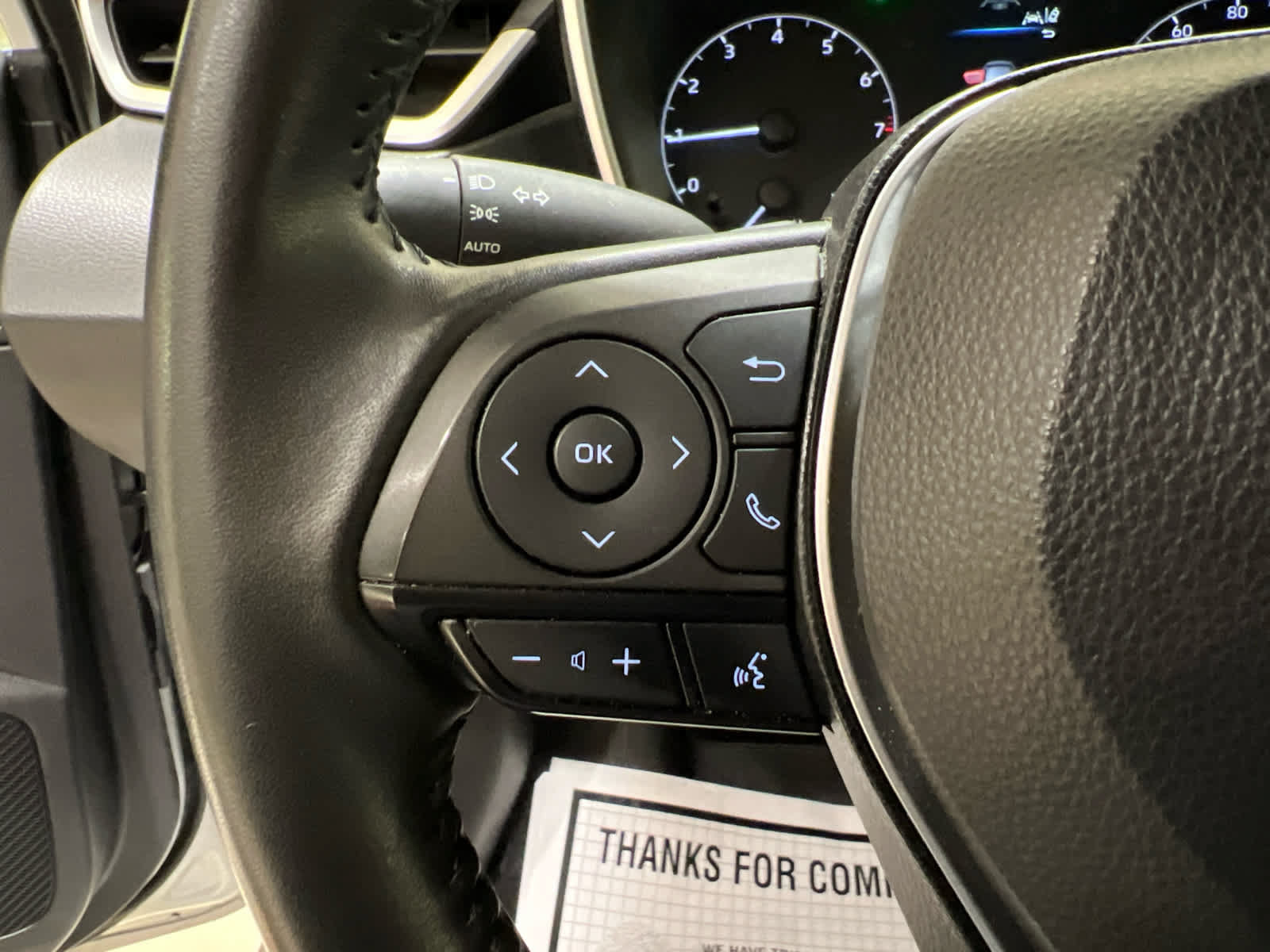Used 2023 Toyota Corolla SE w/ SE Premium Package FWD image 19