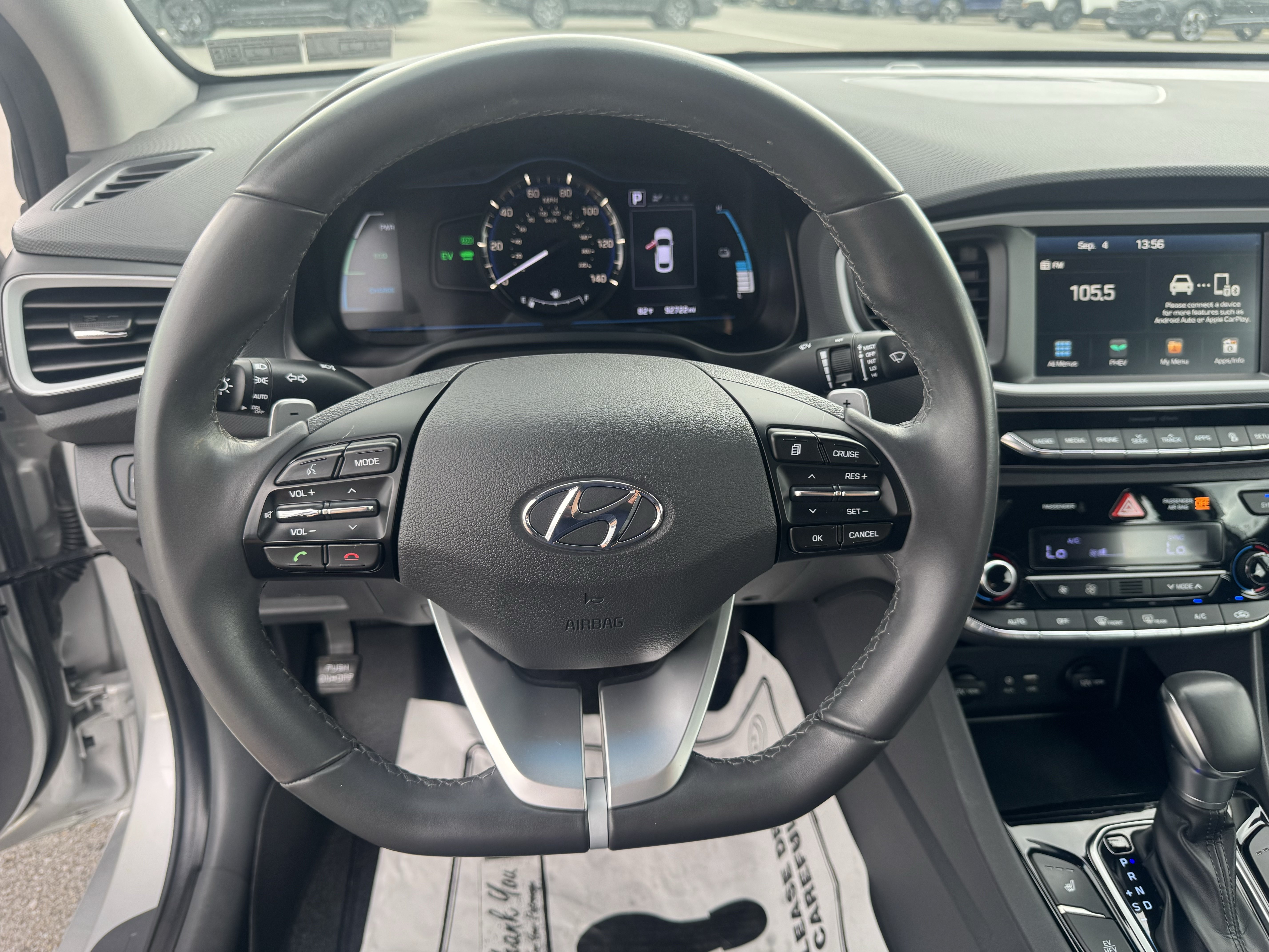 Used 2019 Hyundai Ioniq Plug-In Hybrid FWD image 17