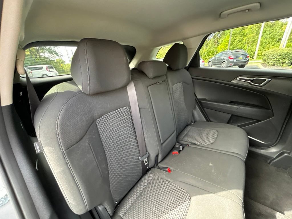 Used 2024 Kia Sportage LX FWD image 33