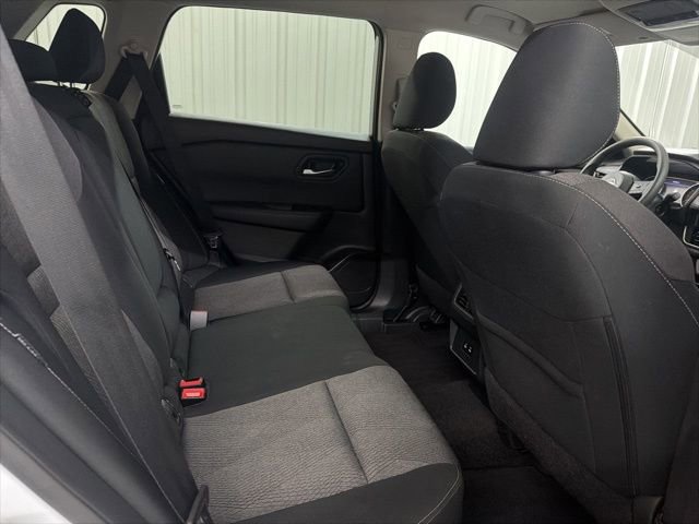 Used 2024 Nissan Rogue SV image 26