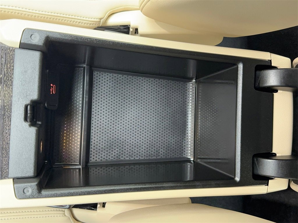 Used 2022 BMW i4 eDrive40 w/ Premium Package image 37