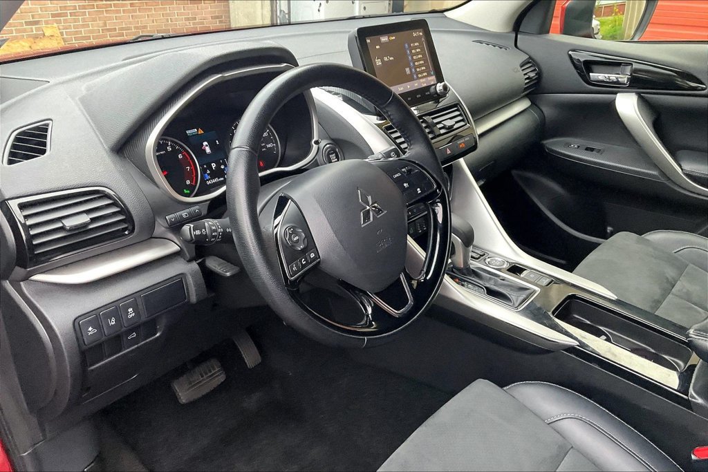 Used 2025 Mitsubishi Eclipse Cross SE AWD/4WD image 13