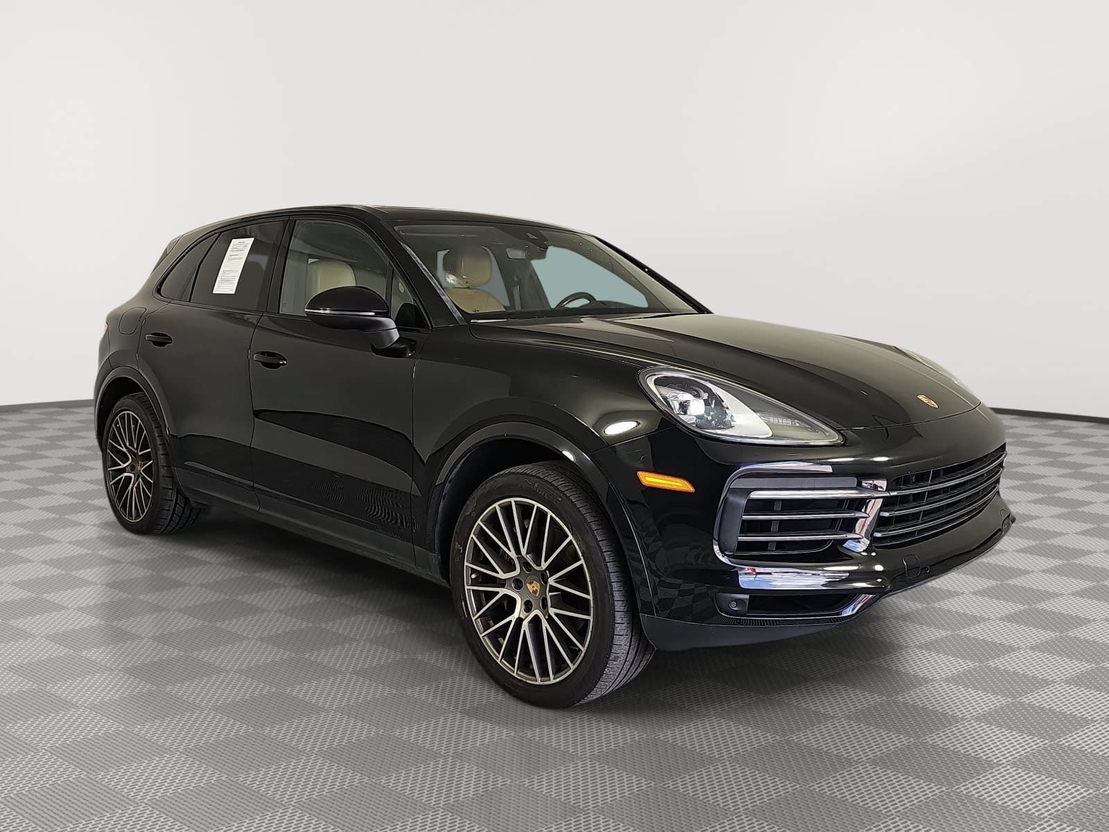 Used 2023 Porsche Cayenne Platinum Edition AWD/4WD image 2