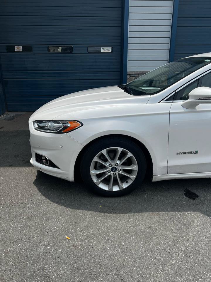 Used 2013 Ford Fusion SE FWD image 2