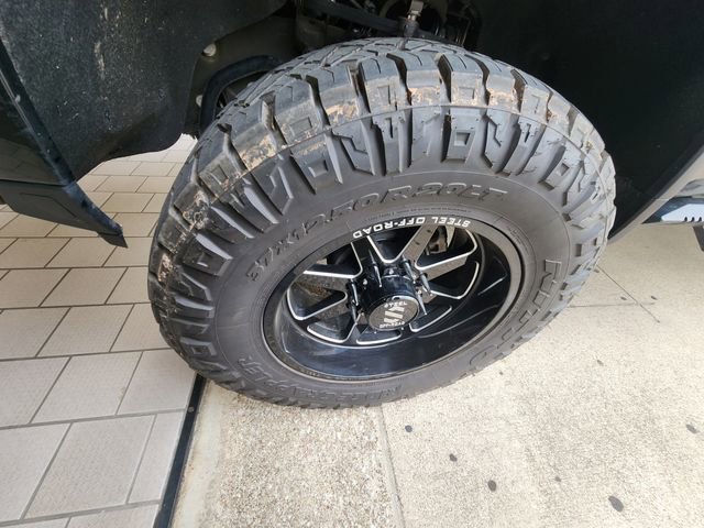 Used 2024 Chevrolet Silverado 2500 Custom w/ Custom Value Package image 9