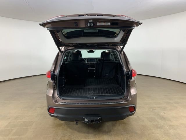 Used 2019 Toyota Highlander XLE w/ Protection Package #3 image 12