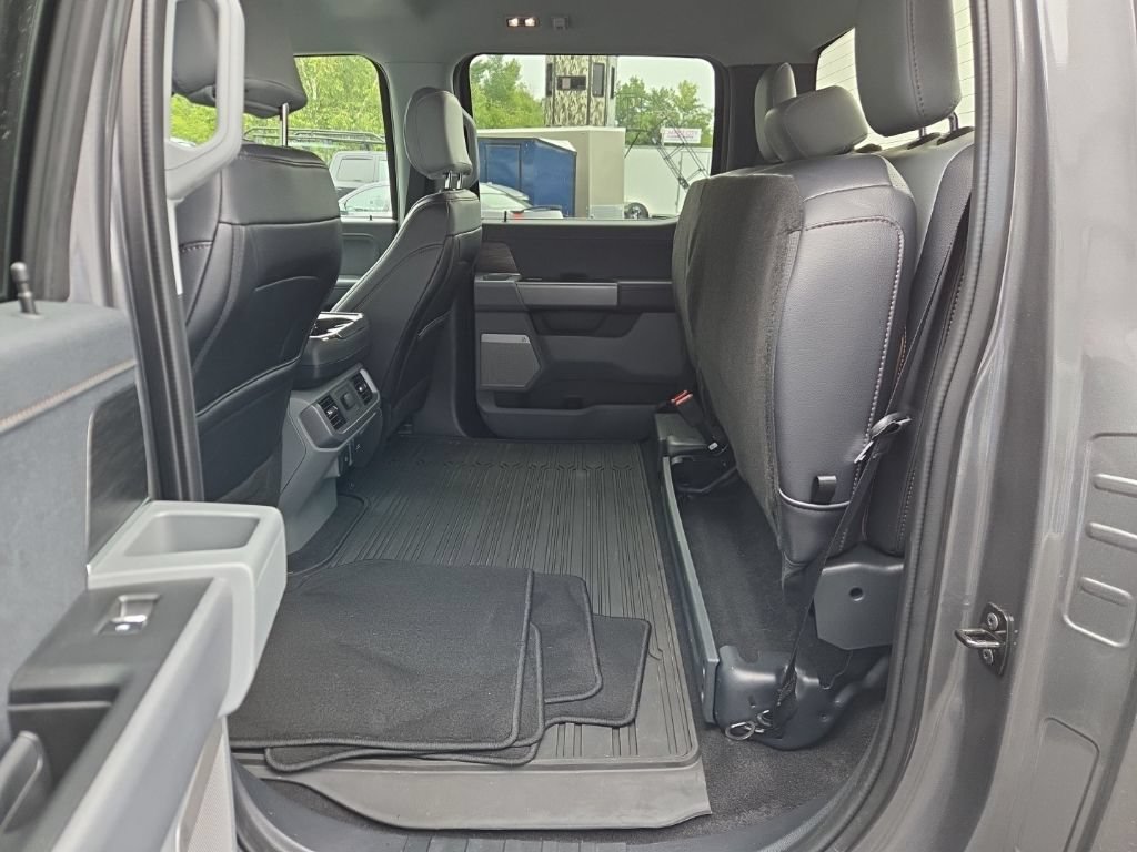 Used 2025 Ford F150 Lariat AWD/4WD image 27