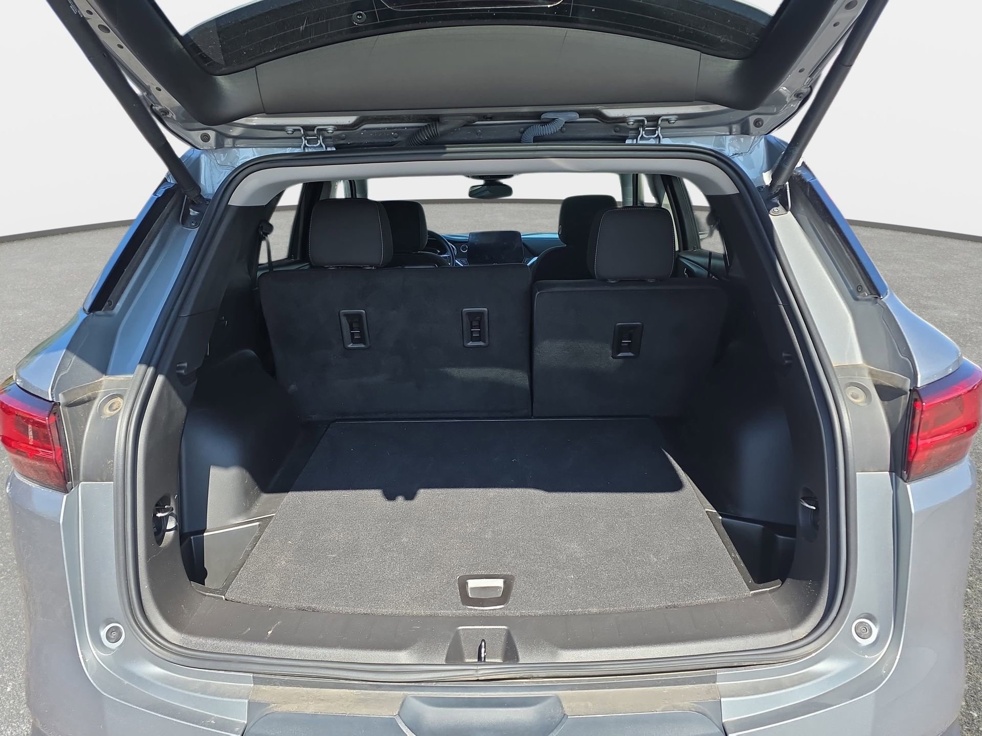 Used 2023 Chevrolet Blazer LT w/ Convenience Package image 12