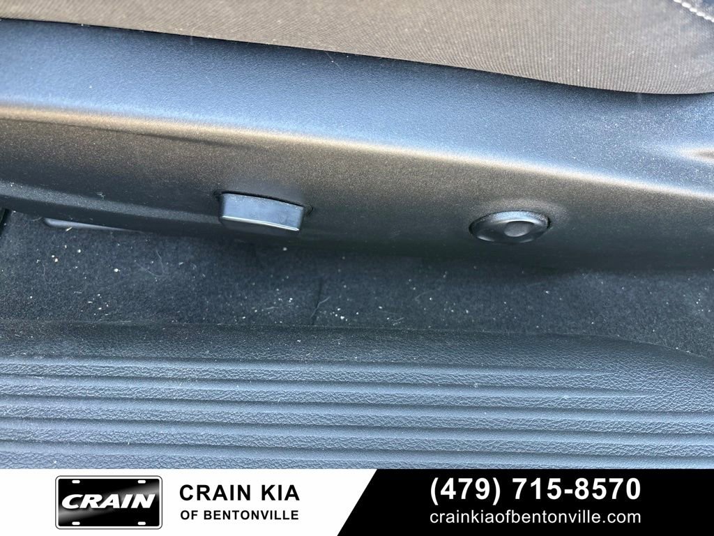 Used 2020 Dodge Challenger R/T RWD image 18